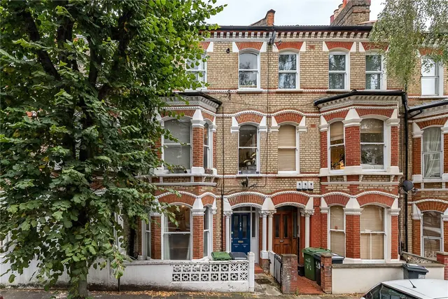 St. Luke's Avenue, London, SW4, photo 1