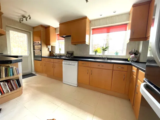 Eddington Road, Bracknell, RG12, photo 2