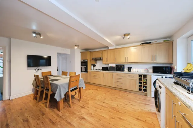 Thoresby Avenue, Nottingham, NG17, photo 1