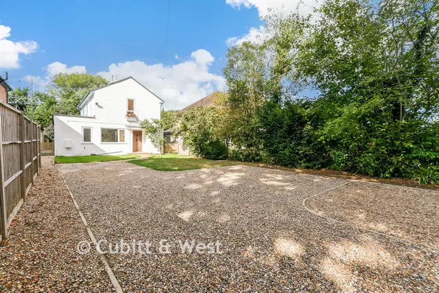 Vicarage Lane, Horley, RH6, photo 1