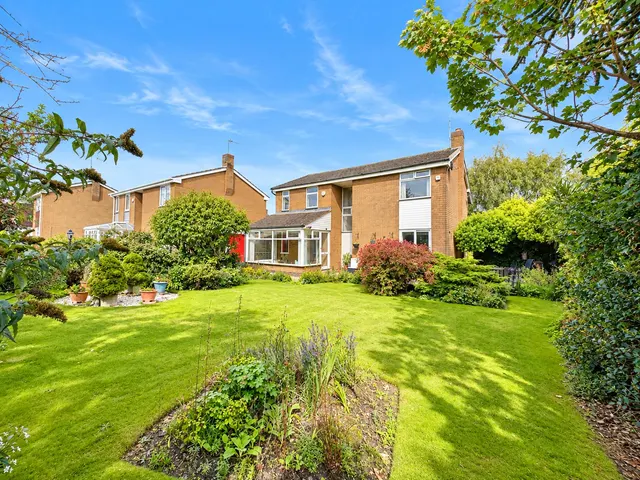 The Goose Green, Wirral, CH47, photo 1