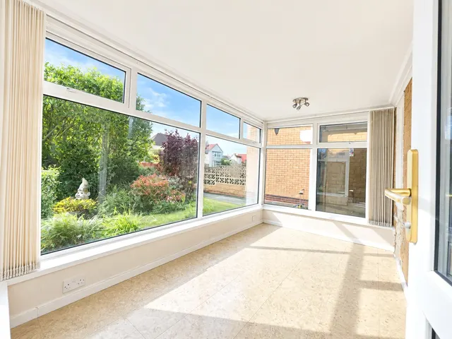 The Goose Green, Wirral, CH47, photo 3