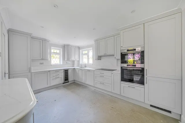 Photo 2 — Oakdene, Sunningdale SL5