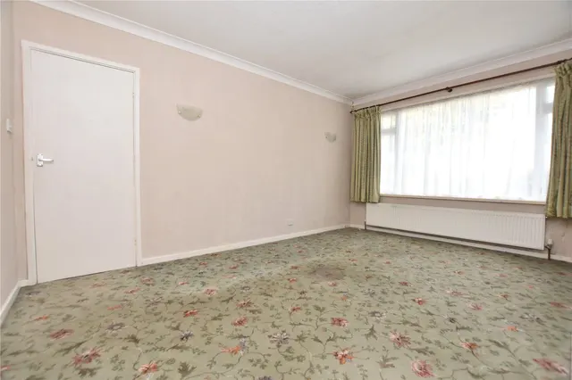 Highfield Gardens, Gildersome, LS27, photo 3