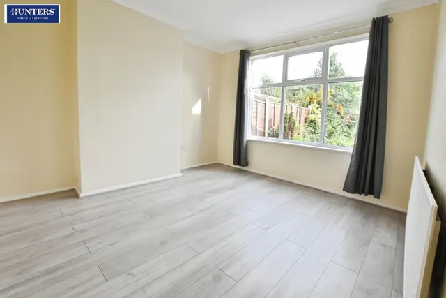 Photo 3 — Newland Drive, Scunthorpe