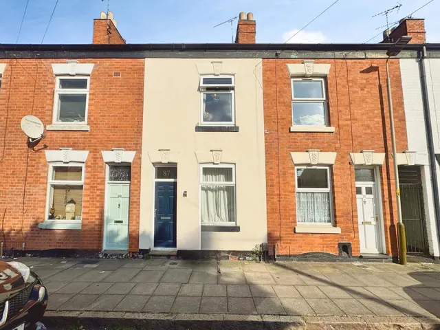 Mostyn Street, West End, photo 1