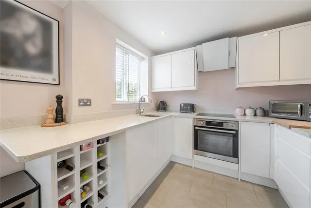 Durham Avenue, Bromley, BR2, photo 2