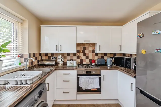 Cheyney Close, Wolverhampton, WV6, photo 3