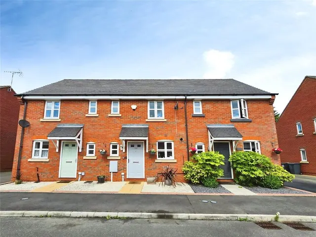 Borough Way, Nuneaton, Warwickshire, CV11, photo 1