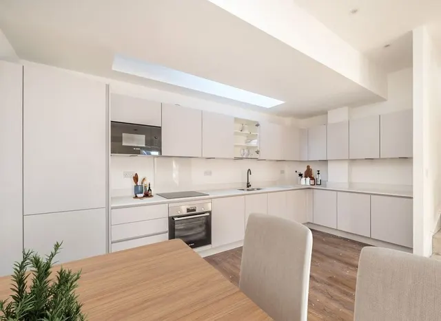 Ravensbourne Park, Catford, SE6, photo 1