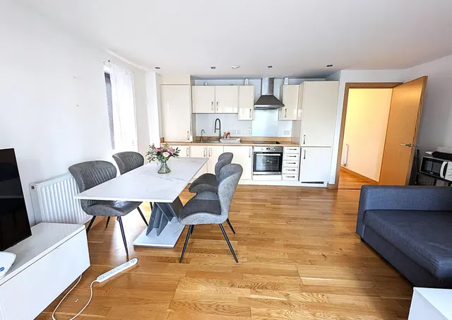 Zodiac Close, Edgware, HA8, photo 2