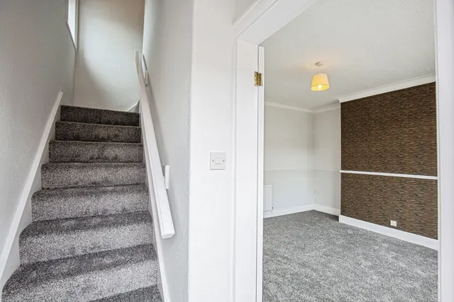 St. Leonards Road East, Lytham St. Annes, FY8, photo 2