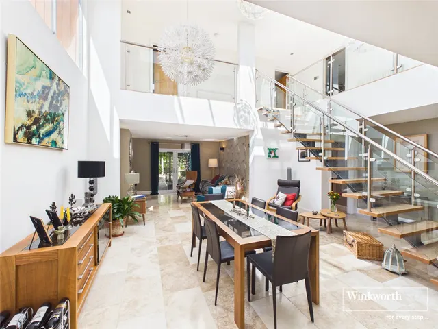 Newbury Road, Headley, RG19, photo 2
