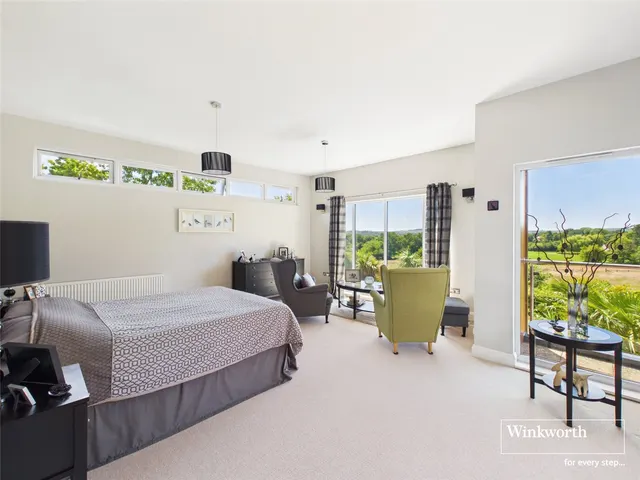 Newbury Road, Headley, RG19, photo 3