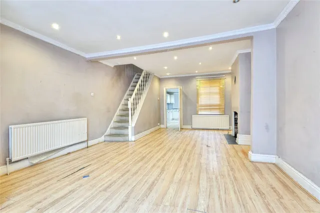 Photo 3 — Vivian Road, Wellingborough, Northamptonshire, NN8