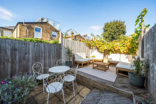 Photo 3 — Charlmont Road, Tooting, London, SW17