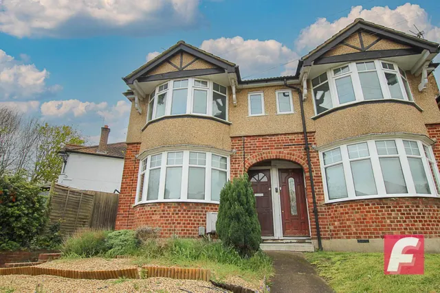 West Drive, Watford, WD25, photo 1