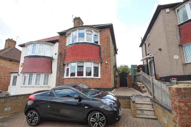 Exmouth Road, Welling, photo 1