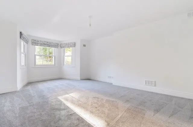 Photo 2 — Southend Crescent, Flat 1 18 Southend Crescent London London, London, Greater London, SE92SB