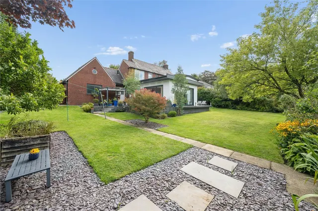Higham Road, Padiham, BB12, photo 2