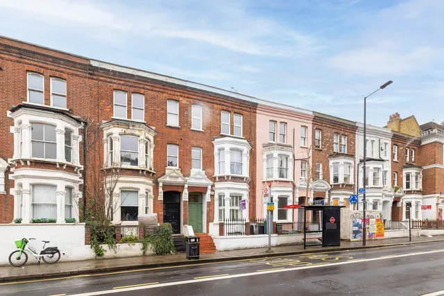 Fulham Palace Road, Bishops Park, SW6, photo 2