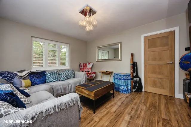 Shaftesbury Road, Woking, GU22, photo 2