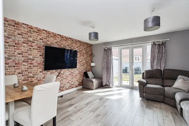 Raxster Drive, Telford, TF2, photo 2
