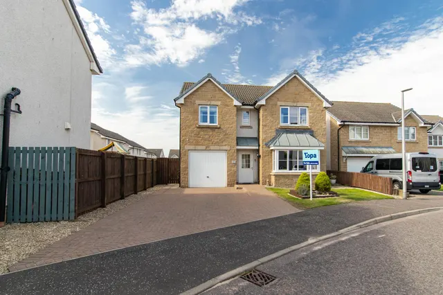 Buick Drive, Arbroath, DD11, photo 1