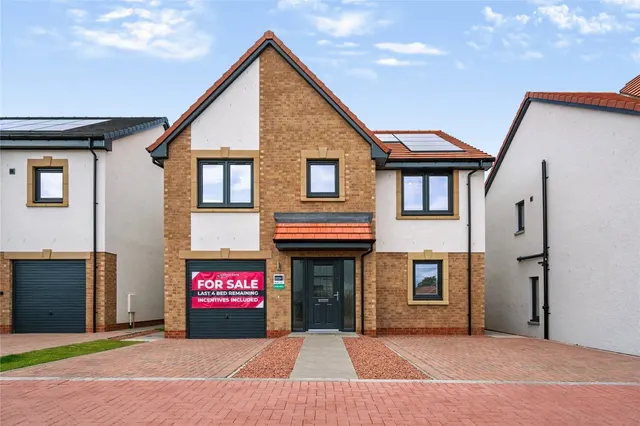 Castle Gate, Airth, FK2, photo 1