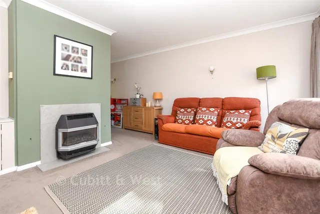 Woodcrest Walk, Reigate, RH2, photo 3
