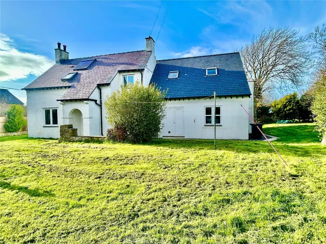 Brynsiencyn, Sir Ynys Mon, LL61, photo 1