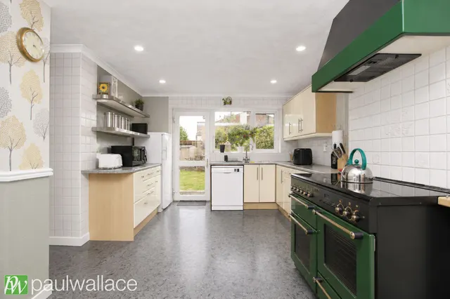 Beechfield, Hoddesdon, EN11, photo 3