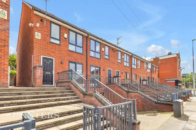 Lower Broughton Road, Salford, Greater Manchester, photo 1