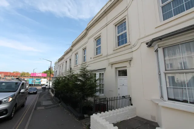 Tachbrook Road, Leamington Spa, CV31, photo 1