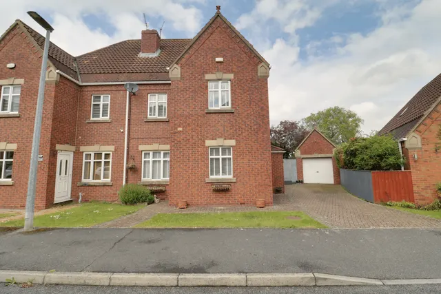 Chestnut Way, Goxhill, DN19, photo 1