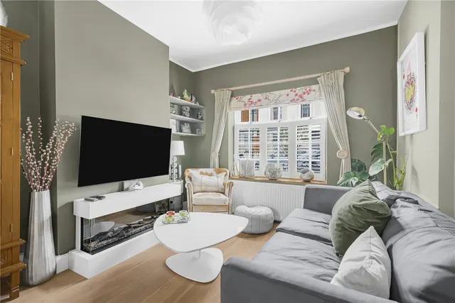 York Road, Teddington, TW11, photo 2