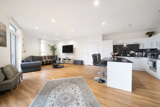 Hatton Road, Wembley, HA0, photo 1