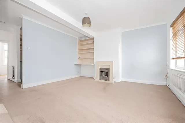 High Street, Whitton, TW2, photo 1