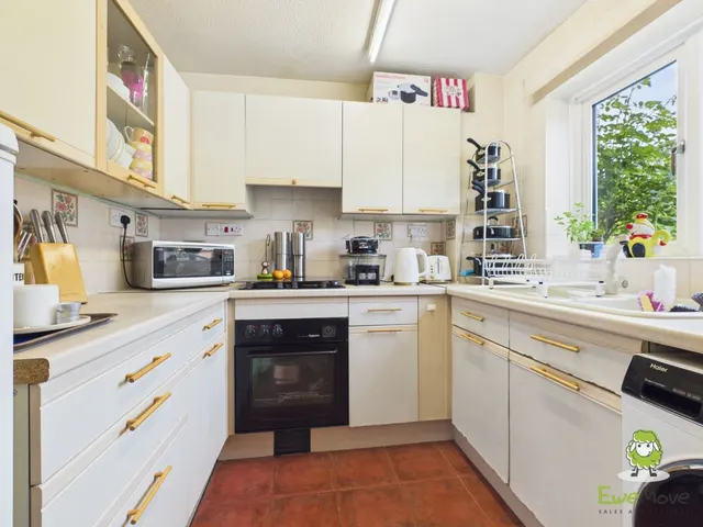 Brookvale Close, Basingstoke, RG21, photo 2