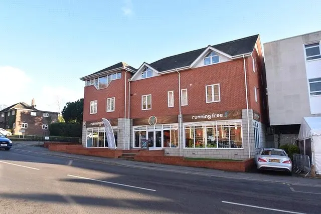 2 bedroom flat — Warwick Court, 22 Bournemouth Road, Poole, Dorset, BH14