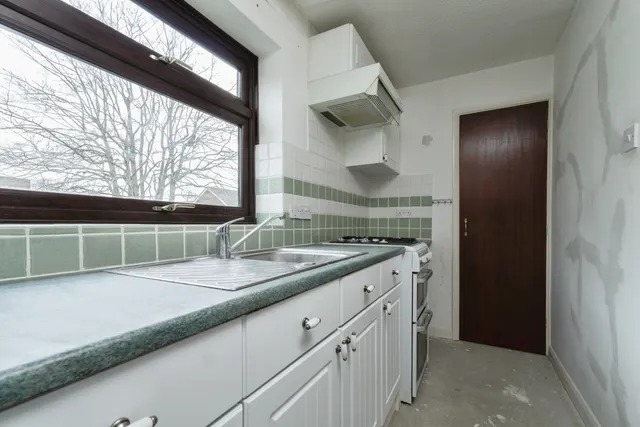 Photo 3 — Dale Road, PURLEY, Surrey, CR8