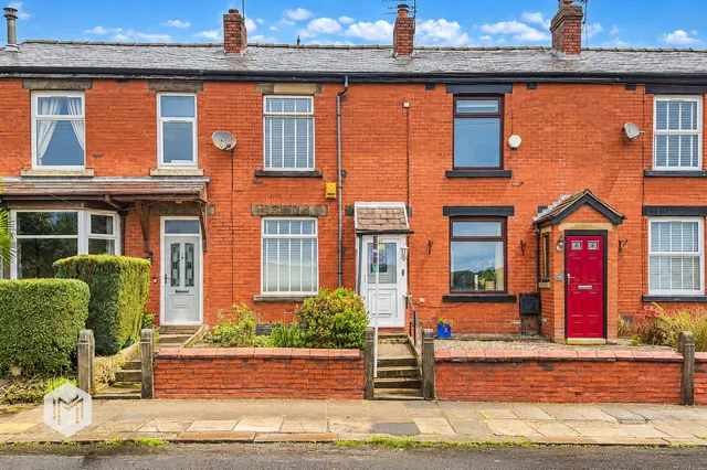 Bolton Road, Hawkshaw, BL8, photo 1