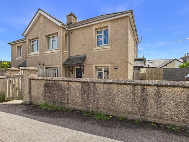 Penalverne Crescent, Penzance, TR18, photo 1
