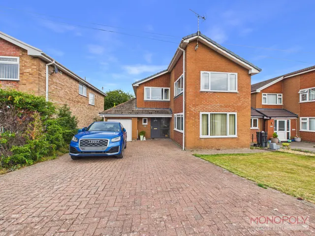 Yorke Avenue, Marchwiel, LL13, photo 1
