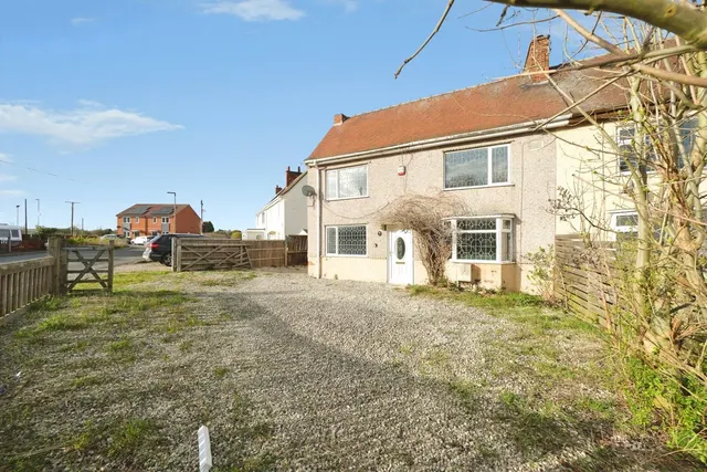 Moorfield Lane, Langwith, Mansfield, Derbyshire, NG20, photo 1