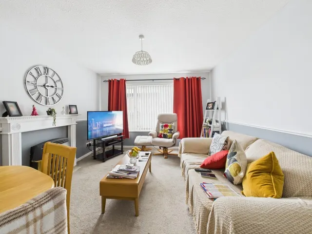 Burwell Close, Thornbury, PL6, photo 3