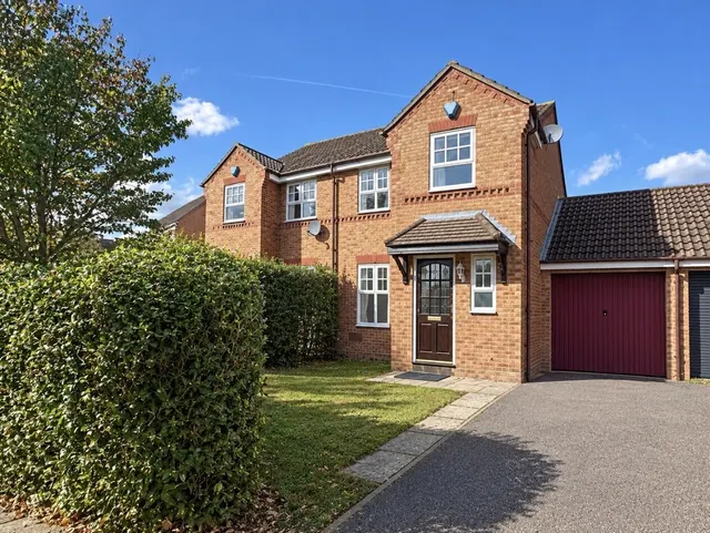 Douglas Place, Oldbrook, MK6, photo 1