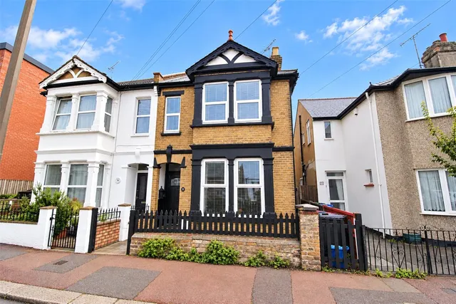 Cranleigh Drive, Leigh-on-Sea, SS9, photo 1