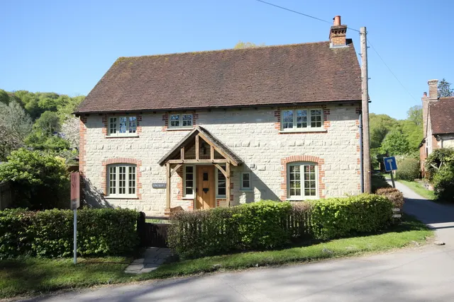 Gracious Street, Selborne, GU34, photo 1