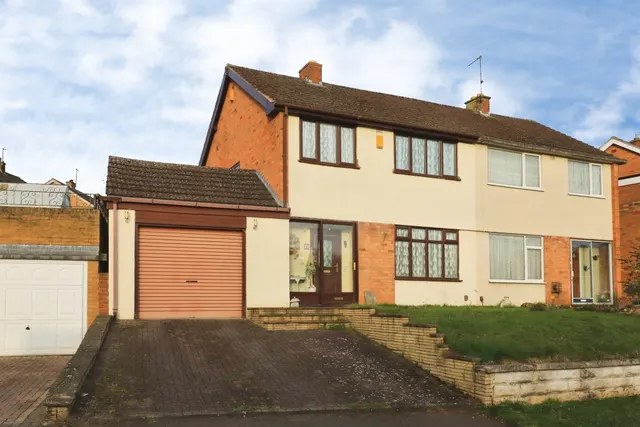 Kendlewood Road, Kidderminster, photo 1